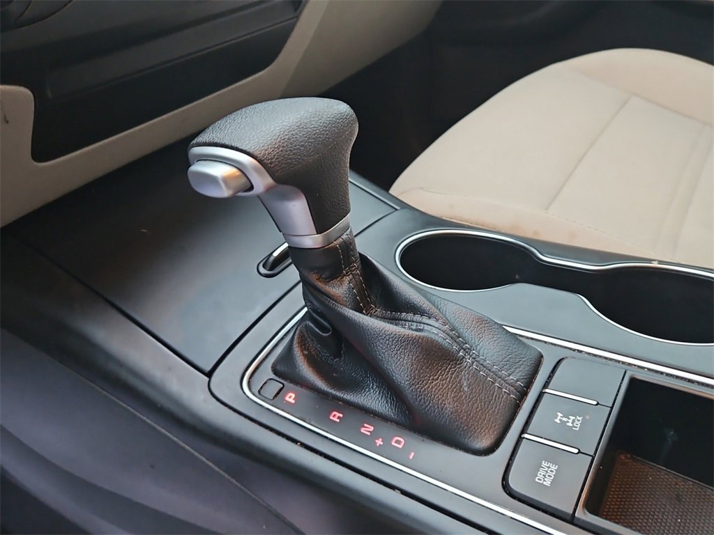 Used 2020 Kia Sorento LX image 36