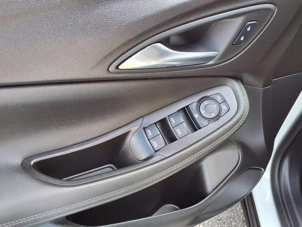 Certified 2024 Buick Encore GX Preferred FWD image 16