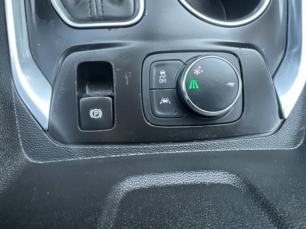 Used 2019 Chevrolet Traverse Premier w/ Redline Edition FWD image 24