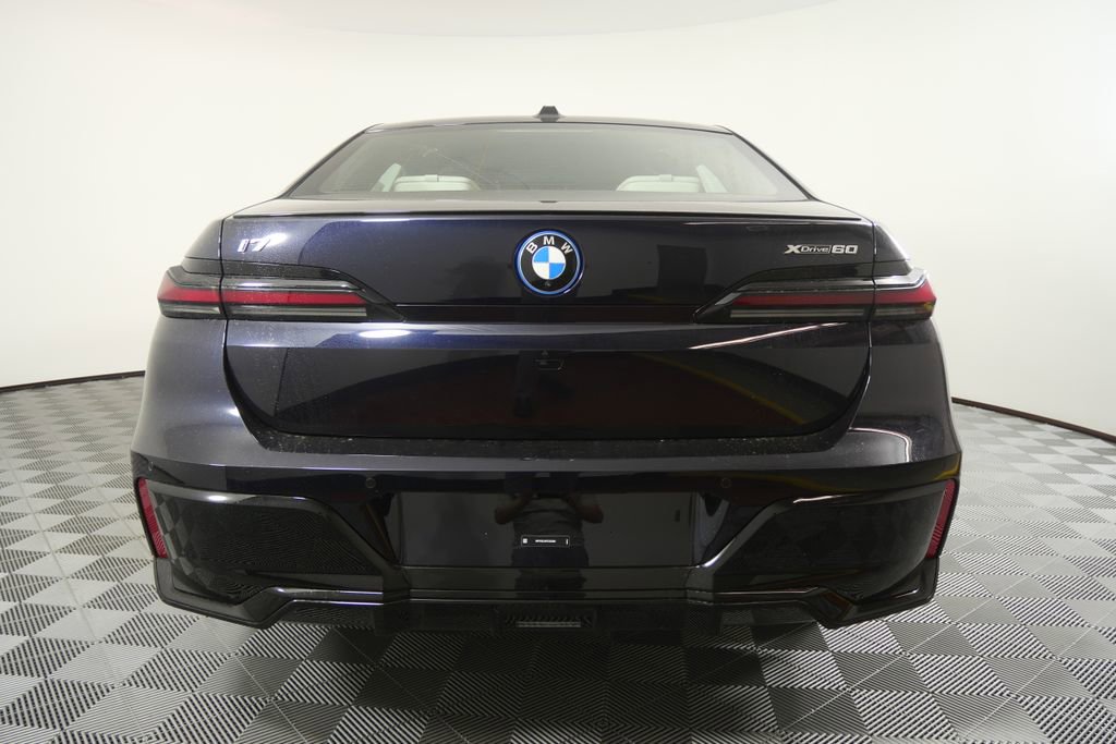 New 2026 BMW i7 xDrive60 w/ Executive Package image 4