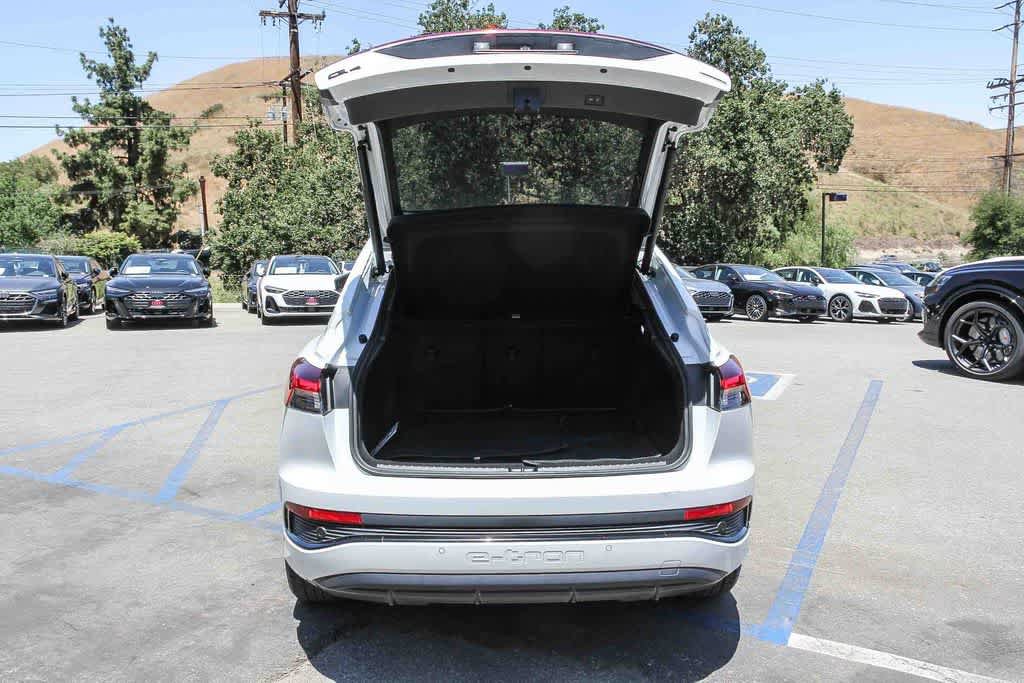 Used 2023 Audi Q4 e-tron Premium Plus w/ Premium Plus AWD/4WD image 25