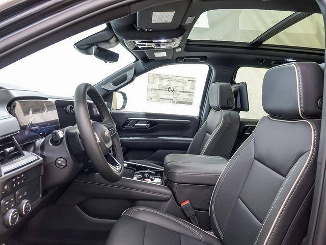 New 2026 Chevrolet Suburban Premier image 9