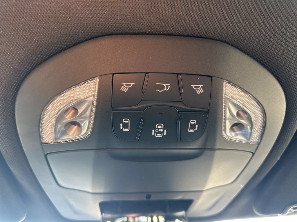 New 2026 Chrysler Pacifica Select FWD image 5