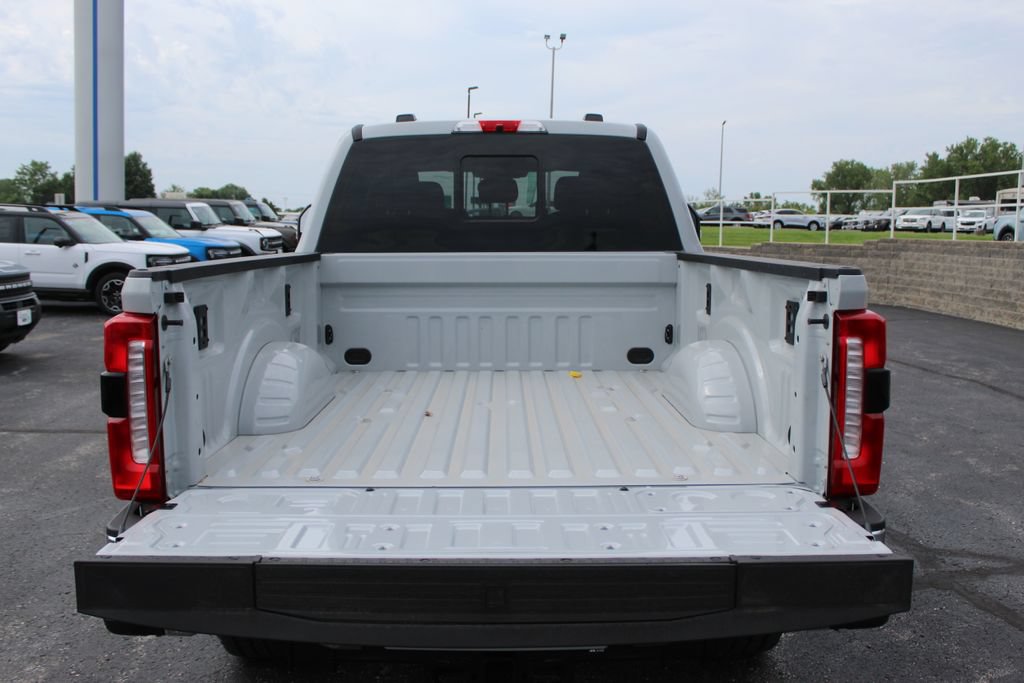 New 2026 Ford F250 XLT w/ XLT Premium Package AWD/4WD image 16