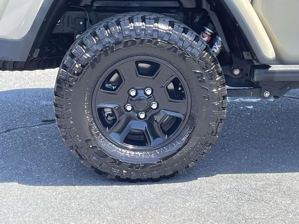 Certified 2020 Jeep Gladiator Mojave AWD/4WD image 14