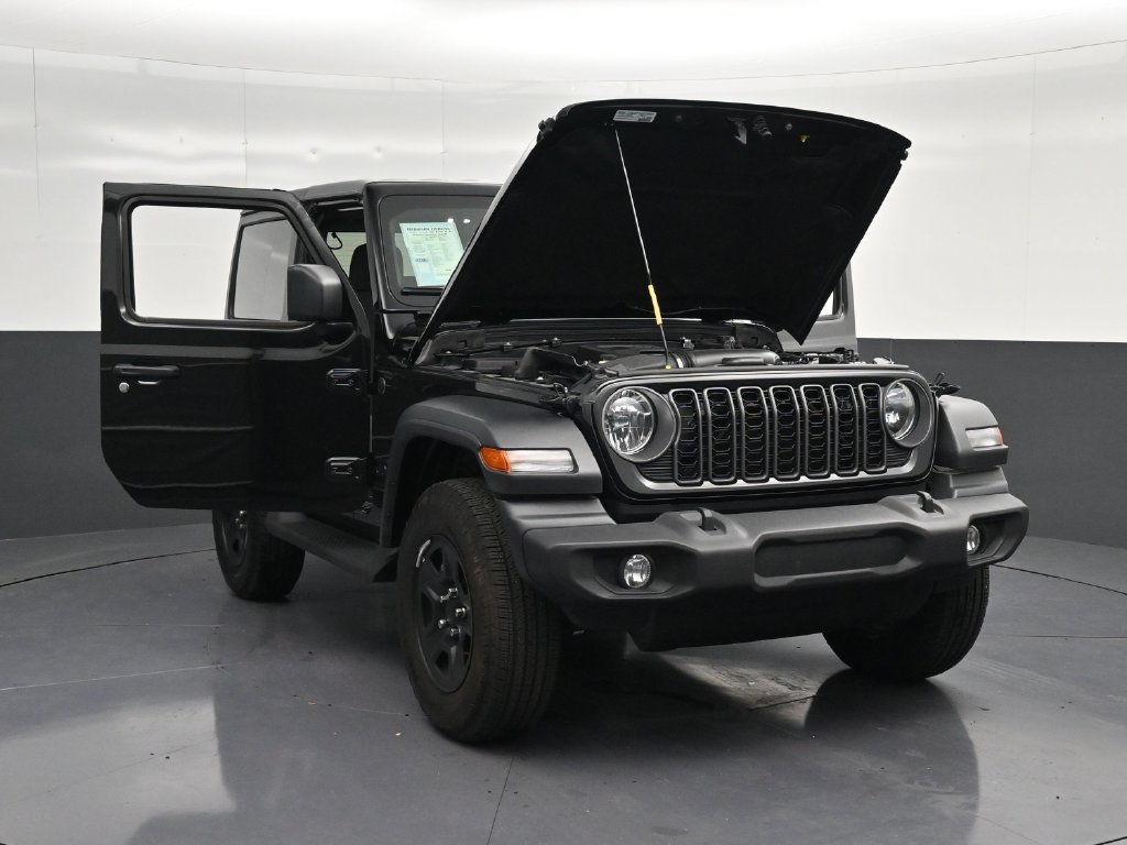 Used 2026 Jeep Wrangler Sport AWD/4WD image 24