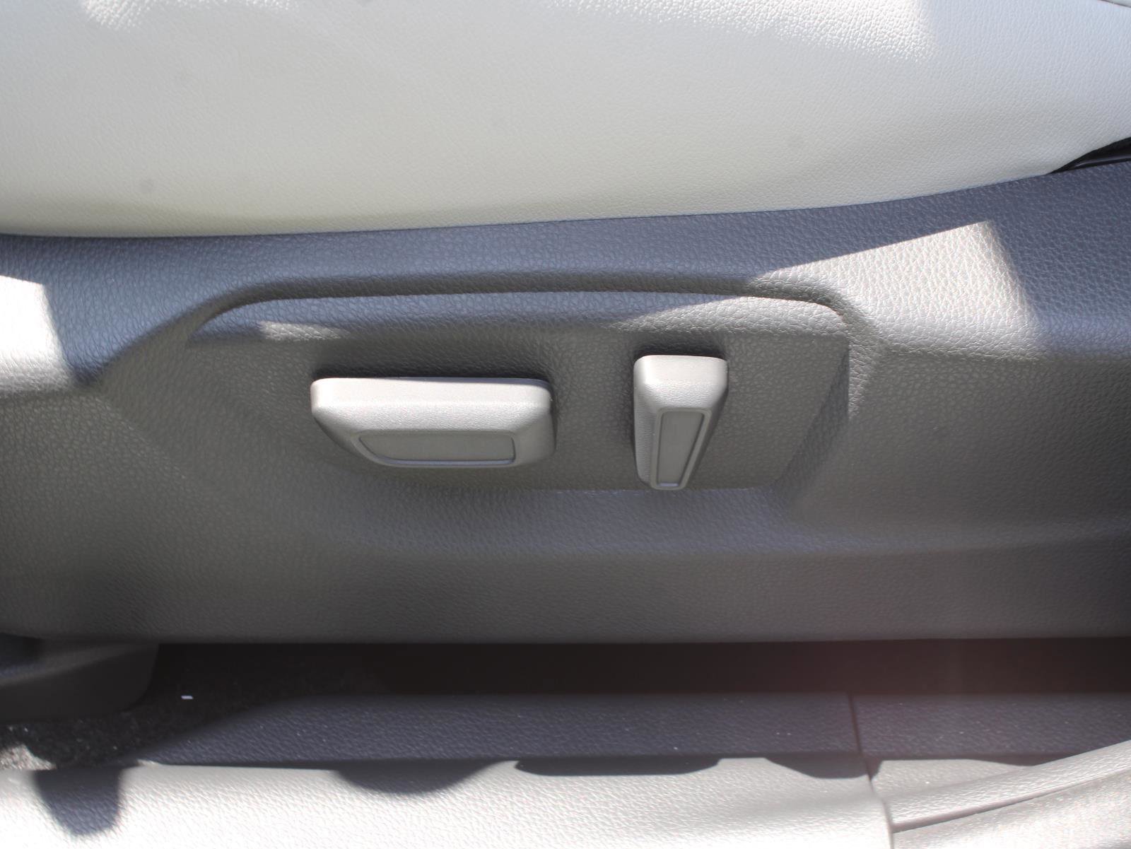New 2025 Mitsubishi Eclipse Cross SEL image 19