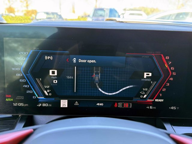 Certified 2025 BMW M5 w/ Executive Package image 31