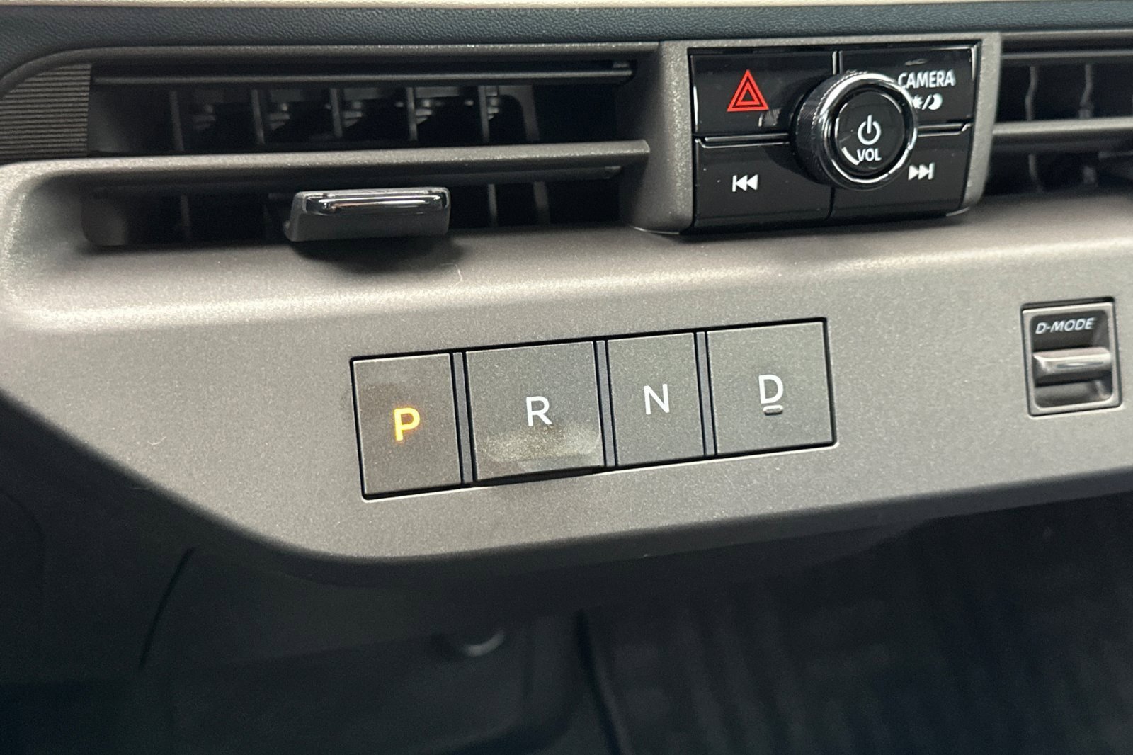 New 2026 Nissan Leaf SV+ w/ Floor Mat Package (SV+) image 18