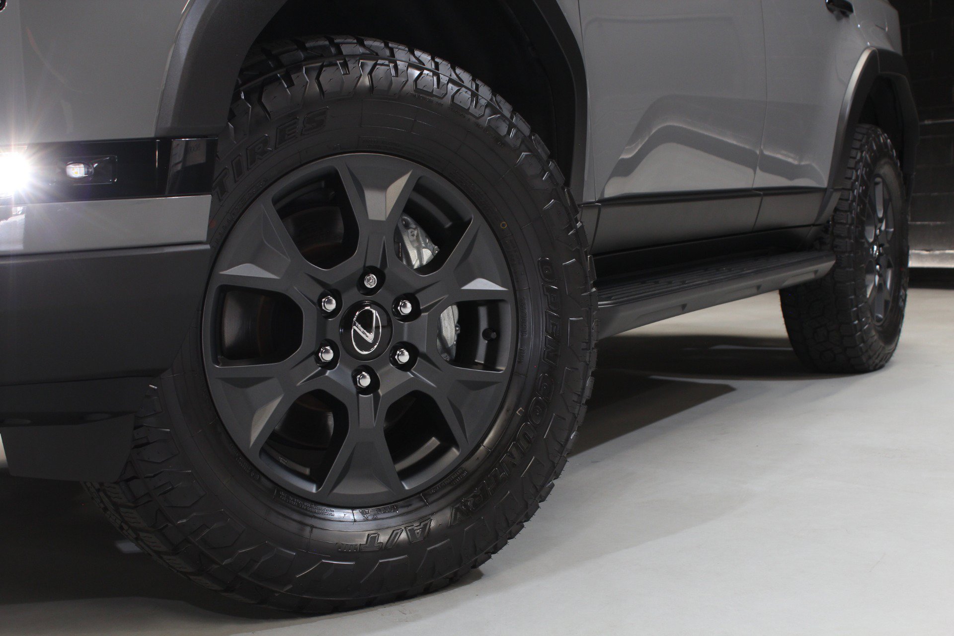Used 2024 Lexus GX 550 AWD/4WD image 19