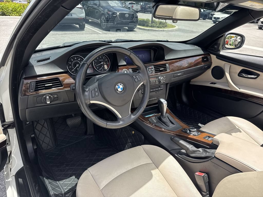 Used 2012 BMW 328i Convertible RWD image 18