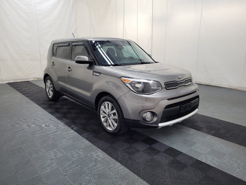 Used 2018 Kia Soul + FWD image 13