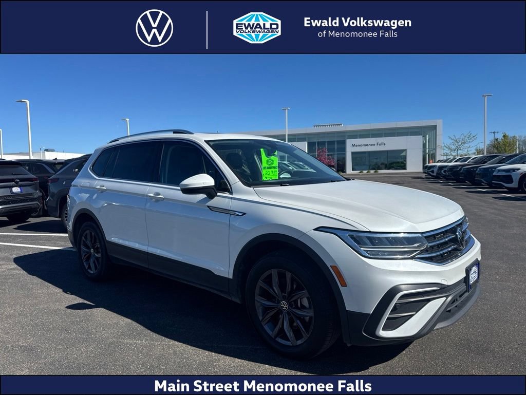 Used 2023 Volkswagen Tiguan SE w/ Panoramic Sunroof Package