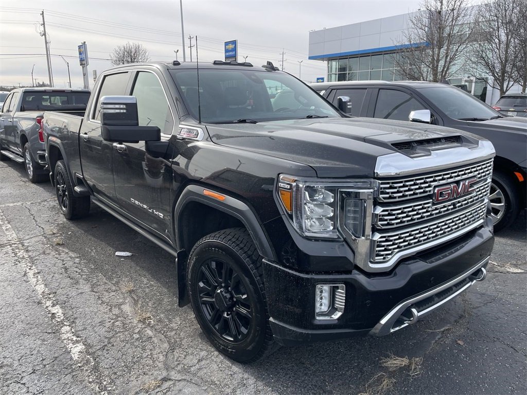 Used 2022 GMC Sierra 2500 Denali w/ Denali Black Diamond Edition image 13