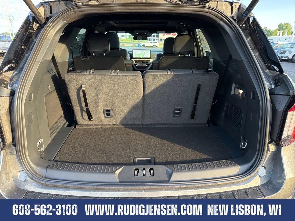 New 2026 Ford Explorer ST-Line w/ ST-Line Street Pack AWD/4WD image 23