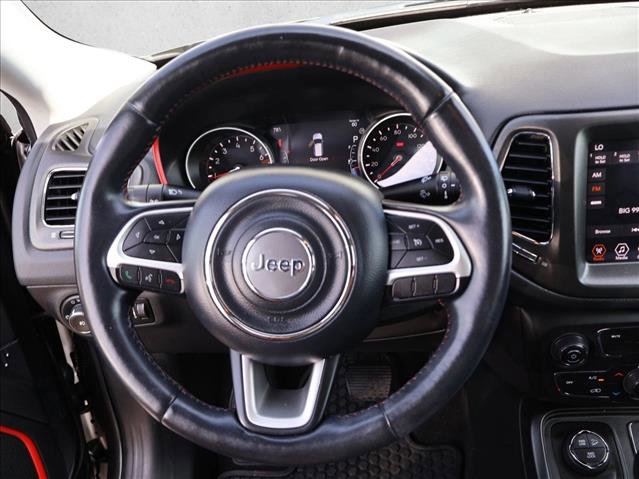 Used 2019 Jeep Compass Trailhawk w/ Leather Interior Group AWD/4WD image 13