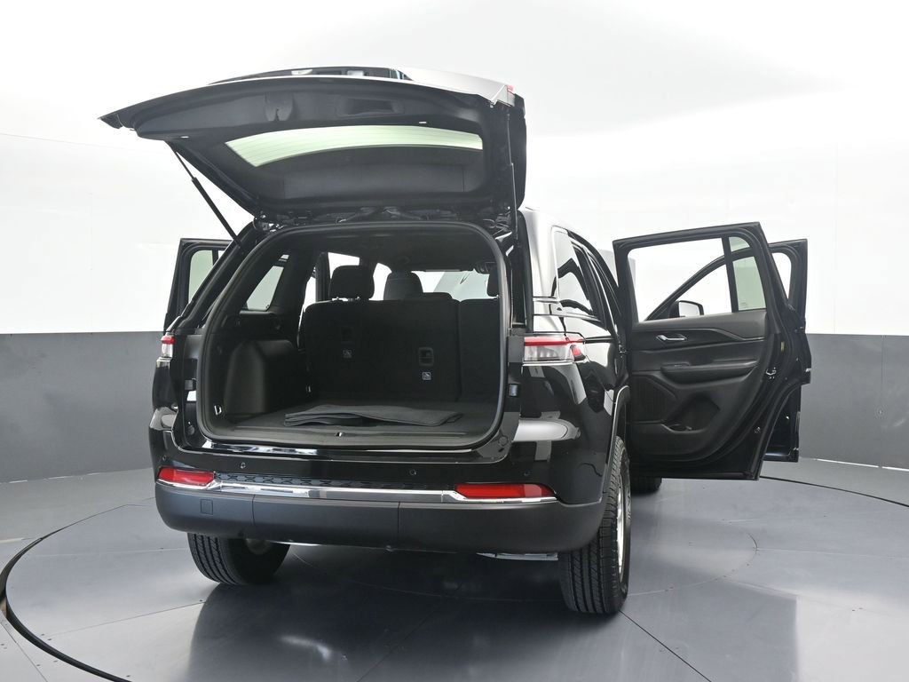 Used 2025 Jeep Grand Cherokee Laredo image 71