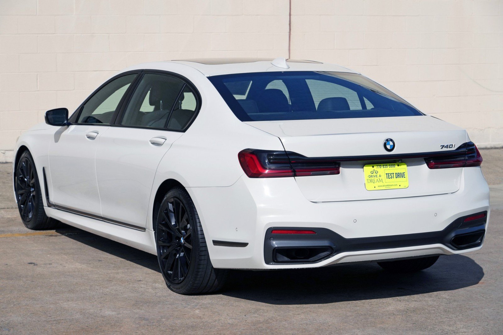 Used 2022 BMW 740i w/ M Sport Package RWD image 57
