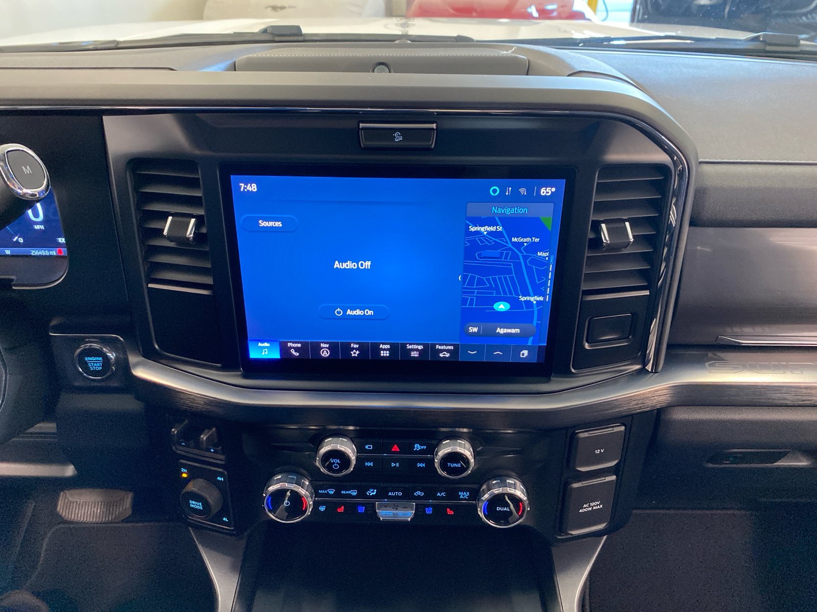 Used 2025 Ford F350 Lariat AWD/4WD image 24