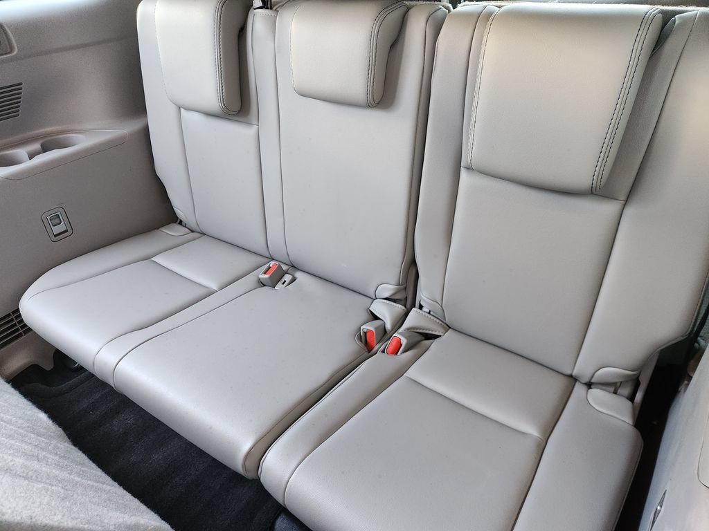 Used 2016 Toyota Highlander XLE FWD image 32