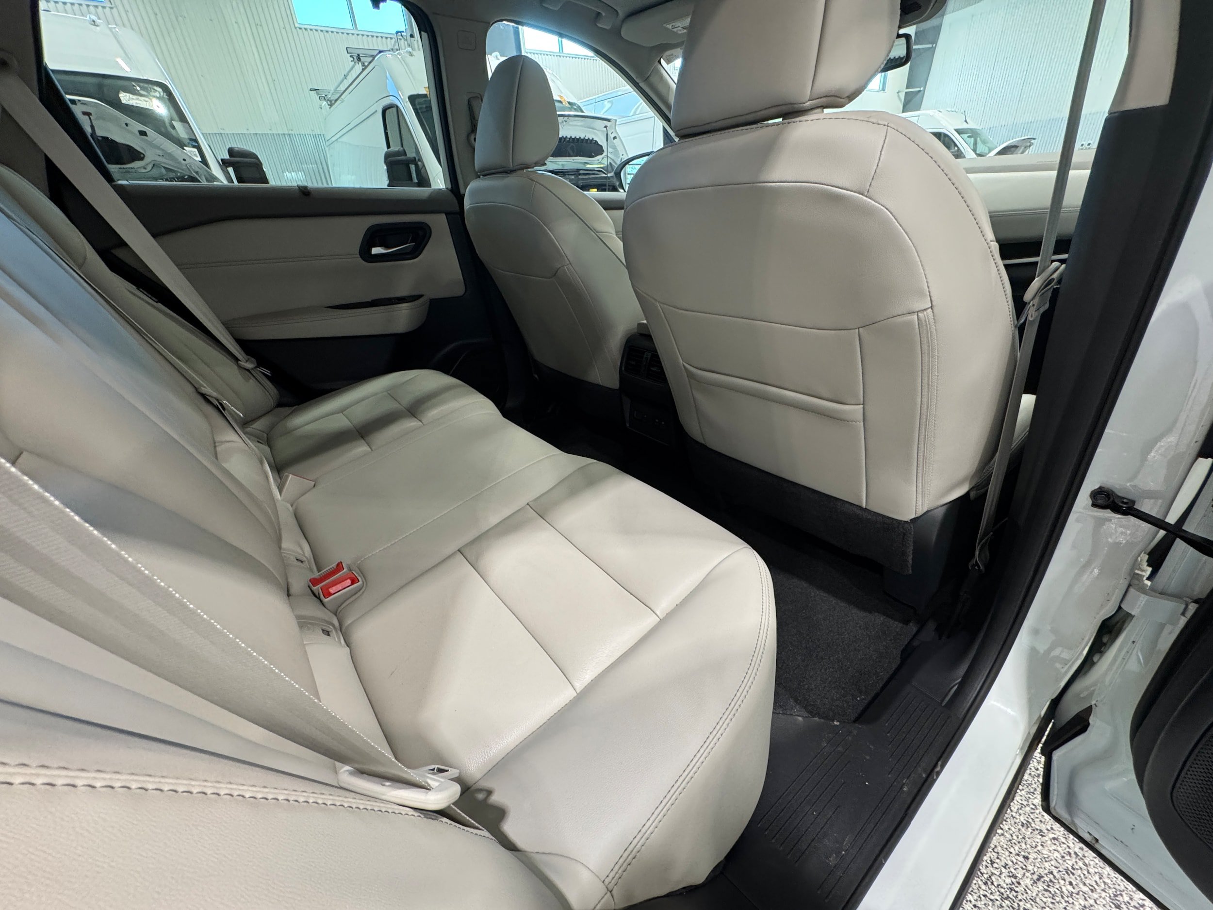 Used 2023 Nissan Rogue SL w/ SL Premium Package AWD/4WD image 12