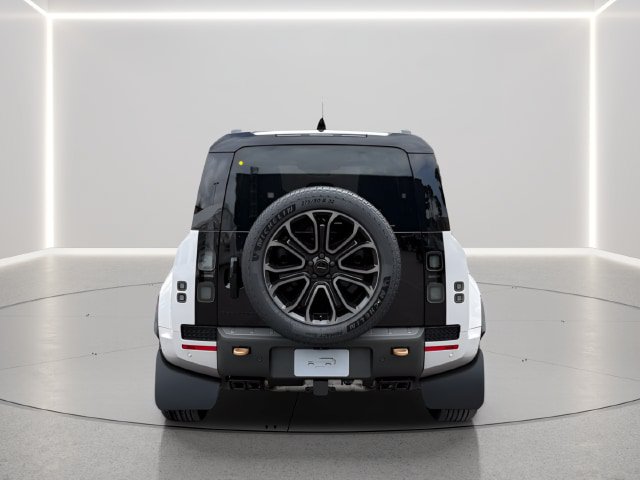 New 2026 Land Rover Defender 110 OCTA AWD/4WD image 28