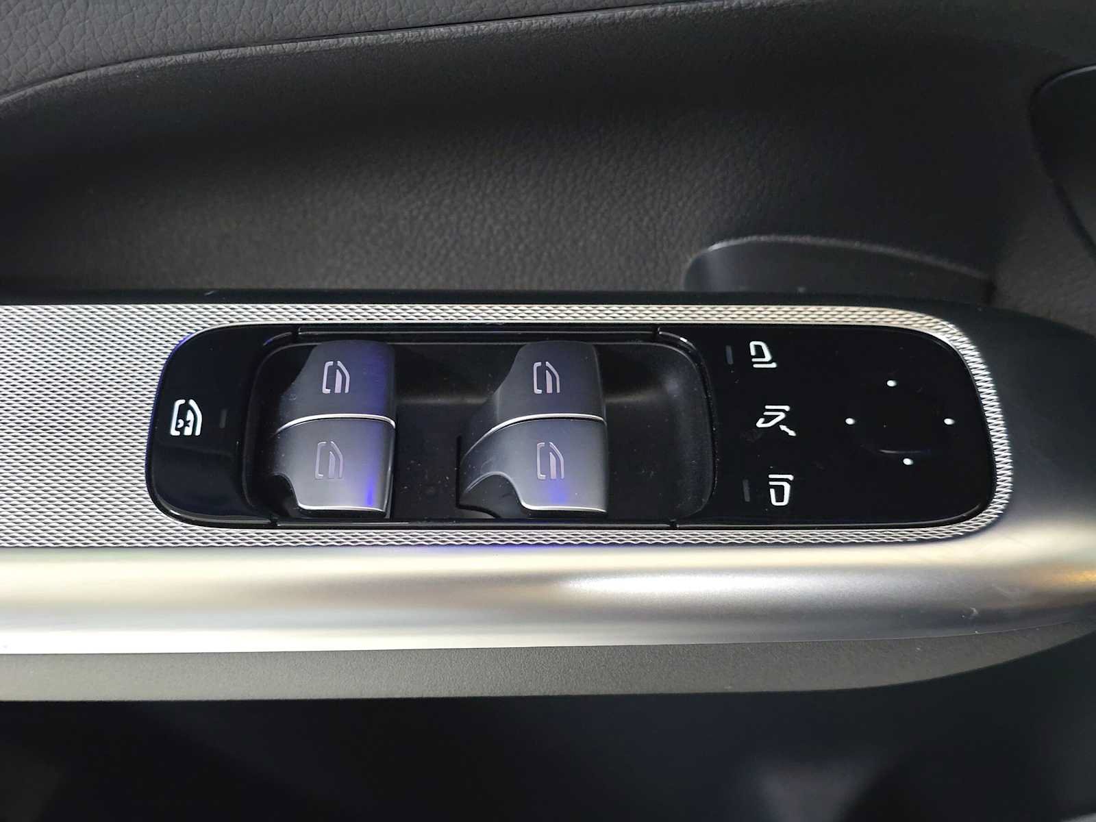 Used 2026 Mercedes-Benz GLC 300 4MATIC image 24