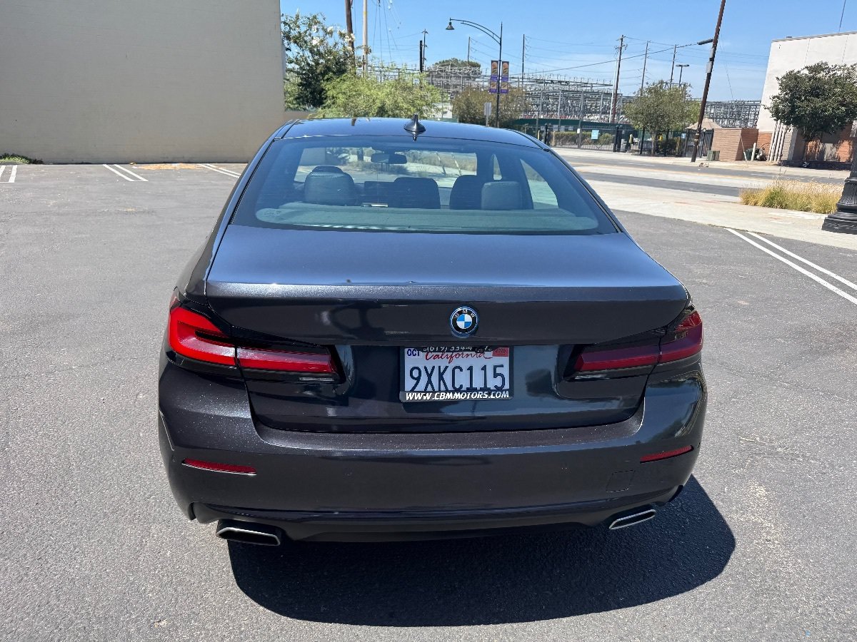 Used 2023 BMW 530e w/ Convenience Package RWD image 9