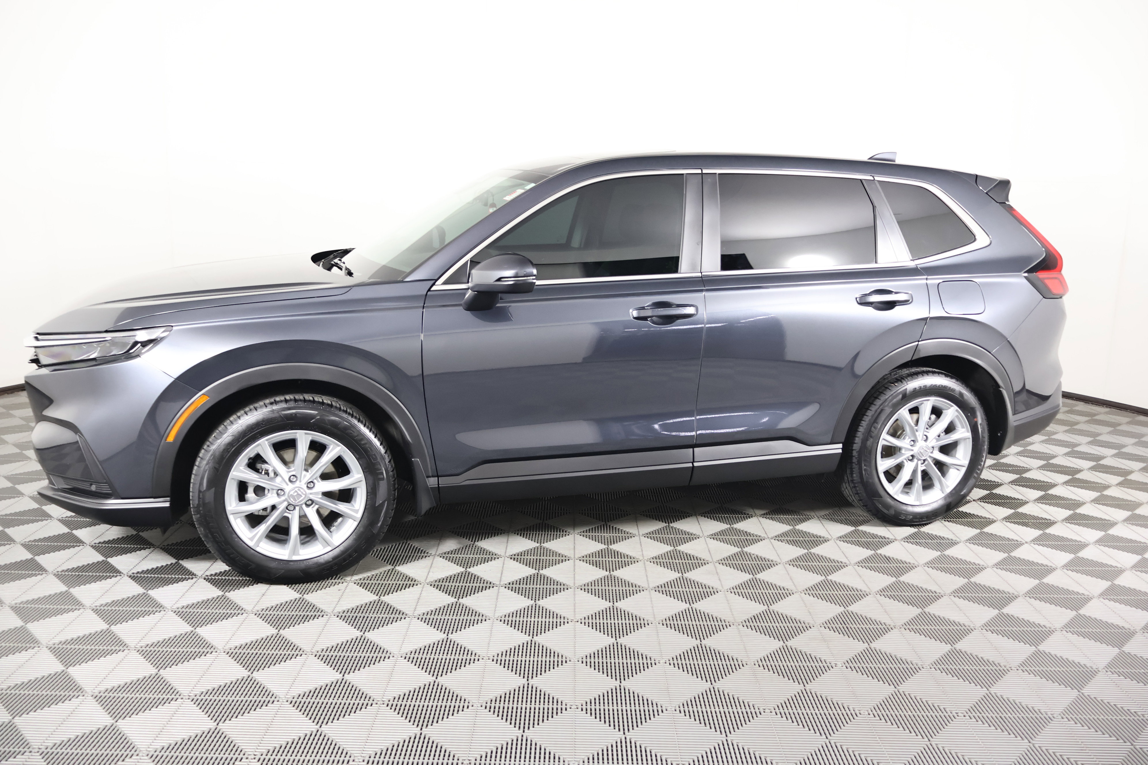 Used 2024 Honda CR-V EX-L image 9