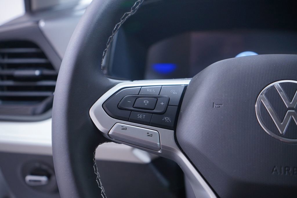 Used 2025 Volkswagen Taos S FWD image 18