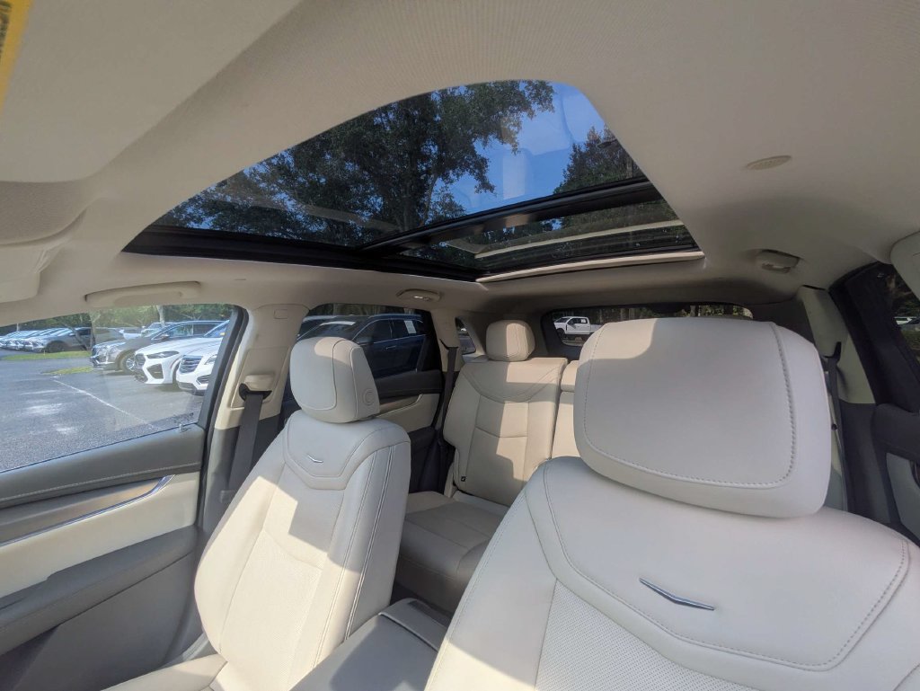 Certified 2024 Cadillac XT5 Premium Luxury AWD/4WD image 24