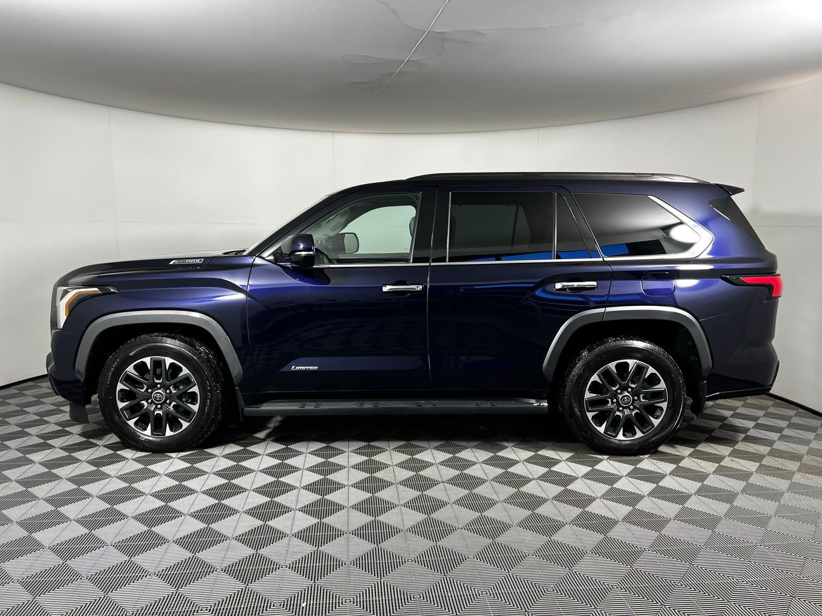 Certified 2023 Toyota Sequoia Limited image 8