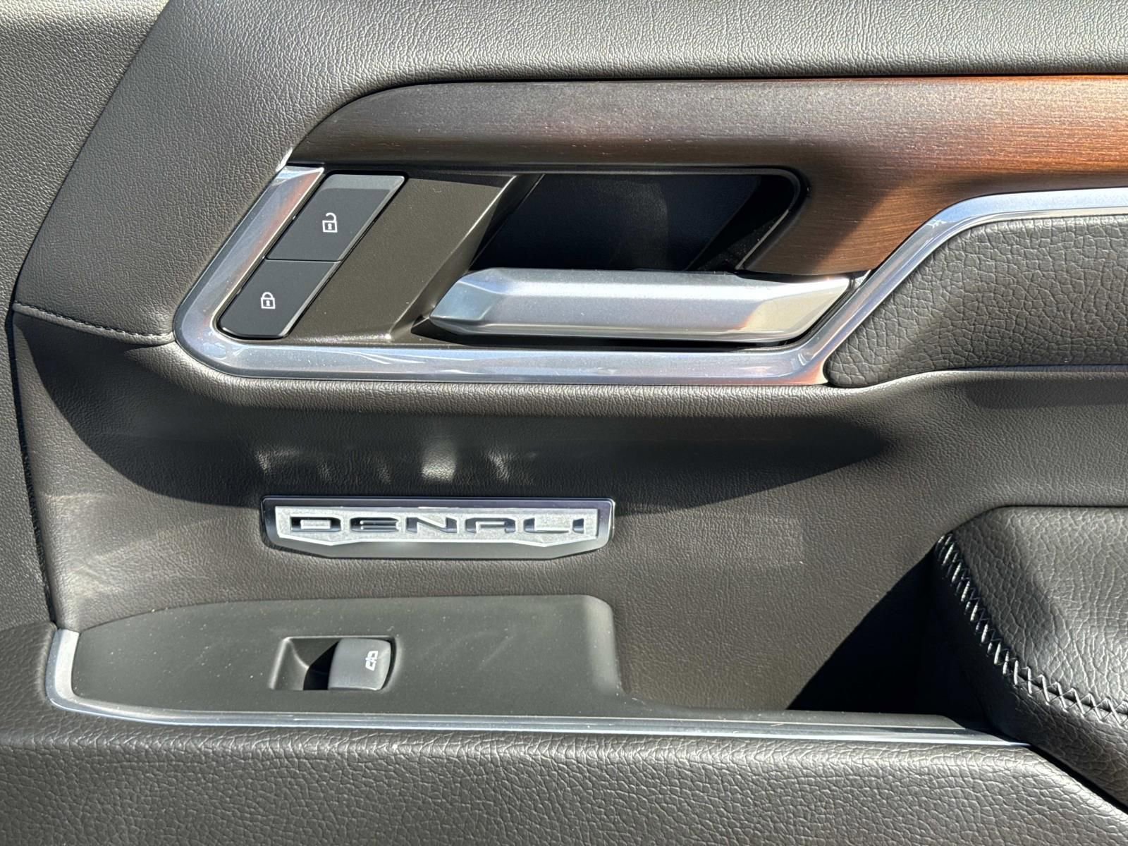 Used 2024 GMC Sierra 1500 Denali w/ Denali Reserve Package image 16