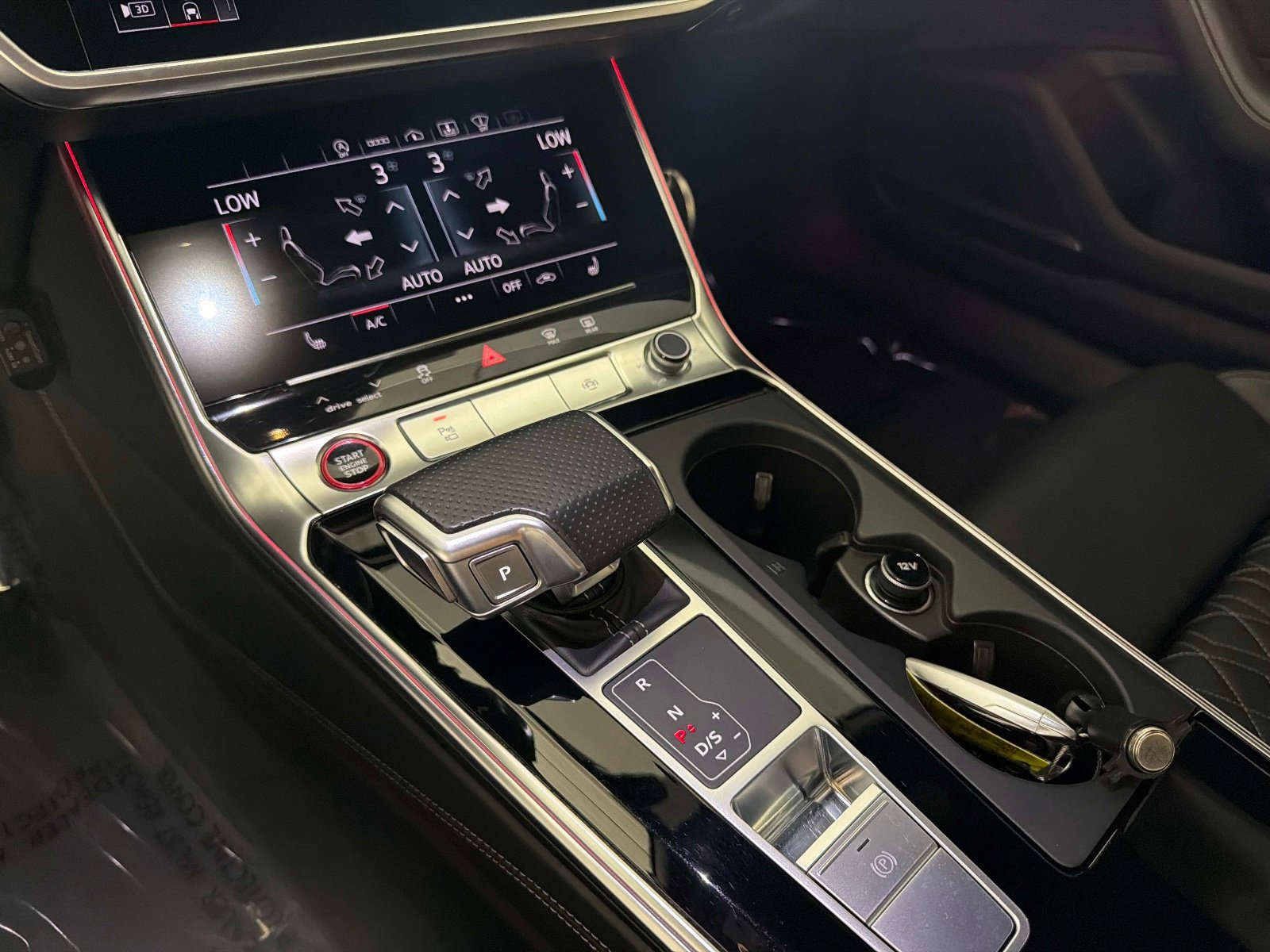 Used 2021 Audi S6 Prestige w/ Prestige Package image 44