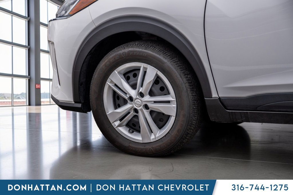 Used 2024 Nissan Kicks S FWD image 32