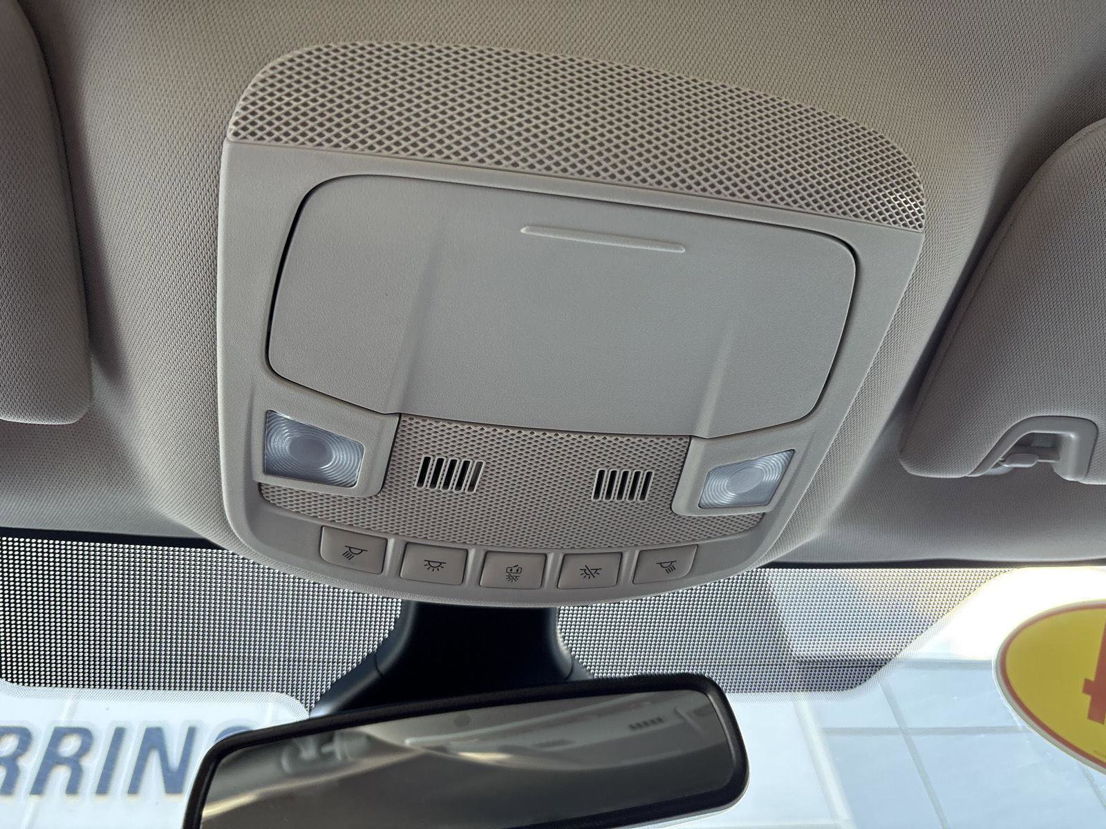 Used 2024 Ford Edge SEL image 18
