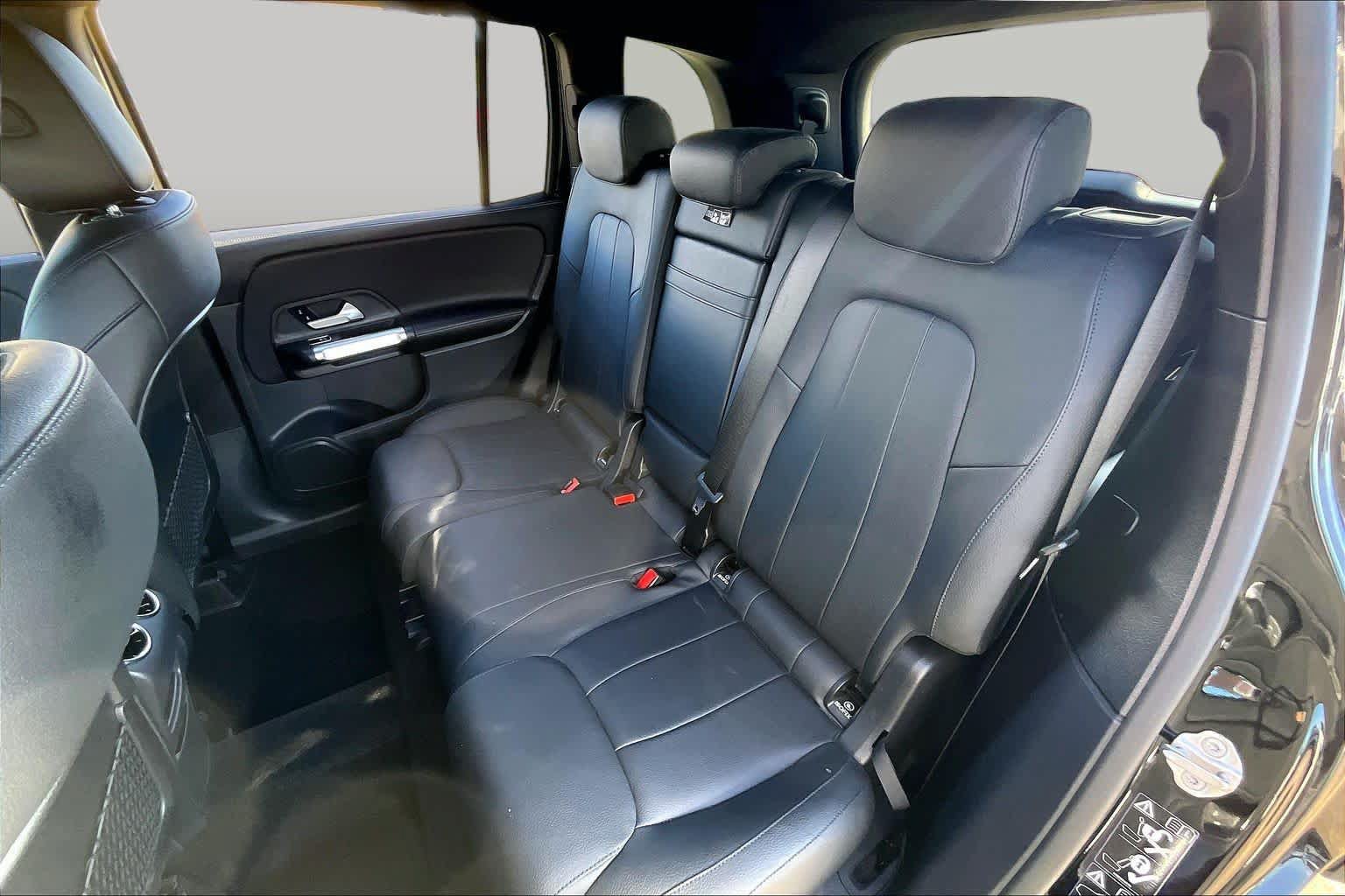 Used 2022 Mercedes-Benz GLB 250 image 18