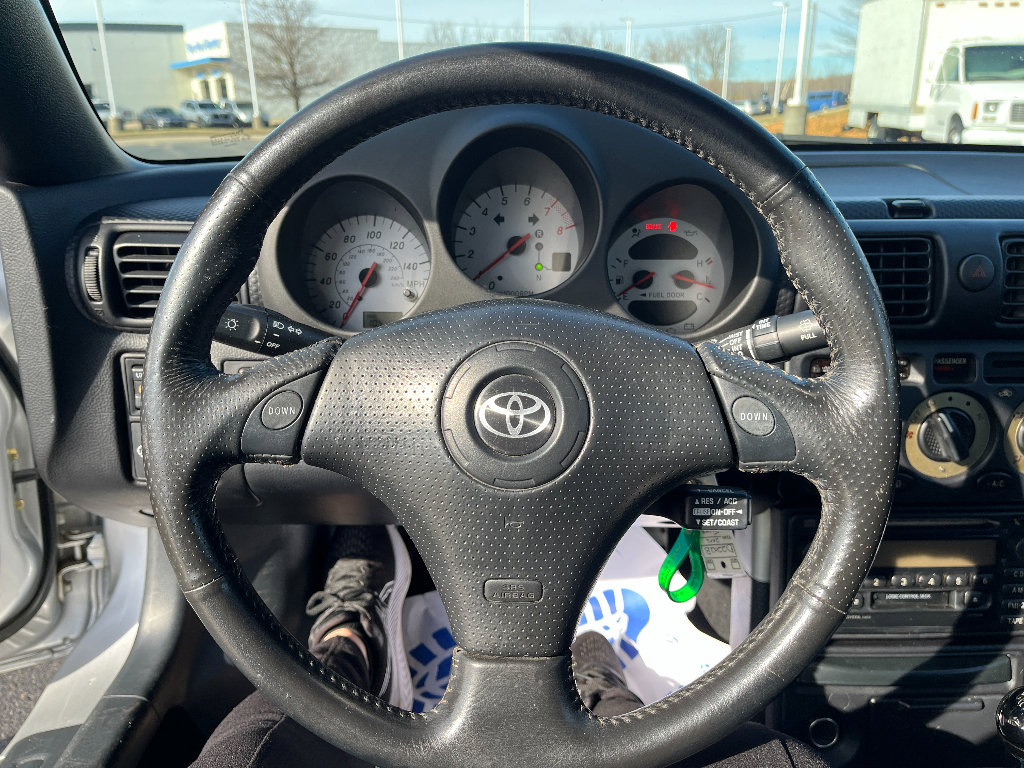 Used 2002 Toyota MR2 image 25