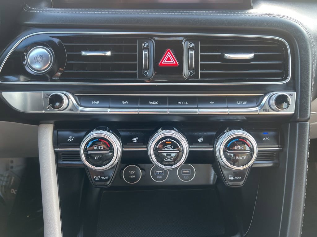 Used 2023 Genesis G70 2.0T RWD image 58