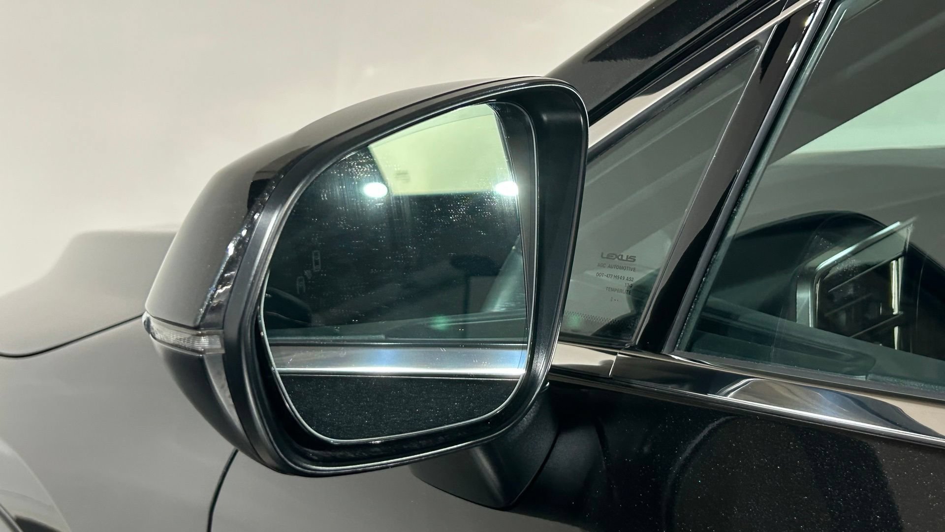 Used 2023 Lexus RX 350 Premium w/ Cold Area Package AWD/4WD image 17
