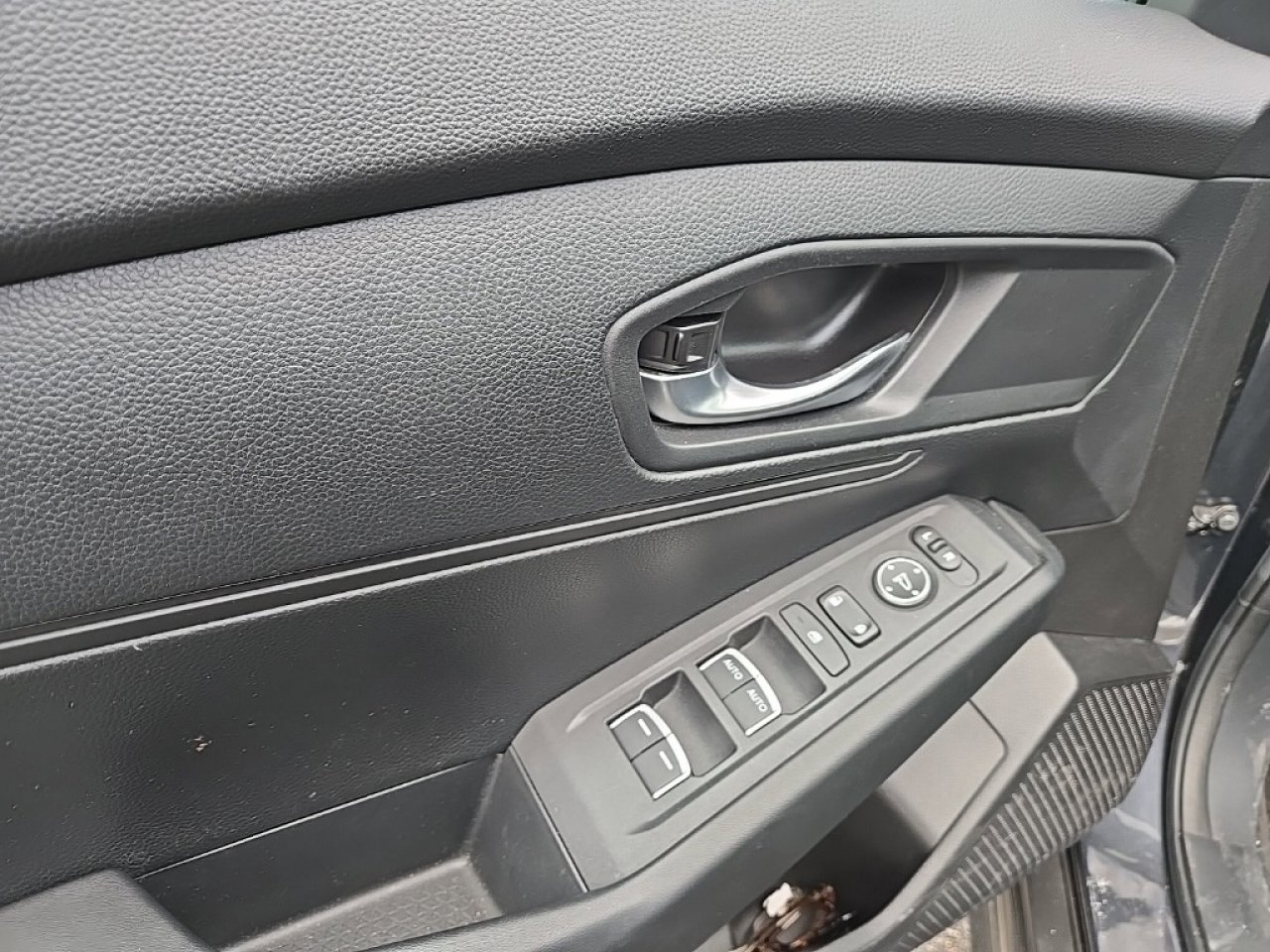 Used 2023 Honda Accord LX image 11