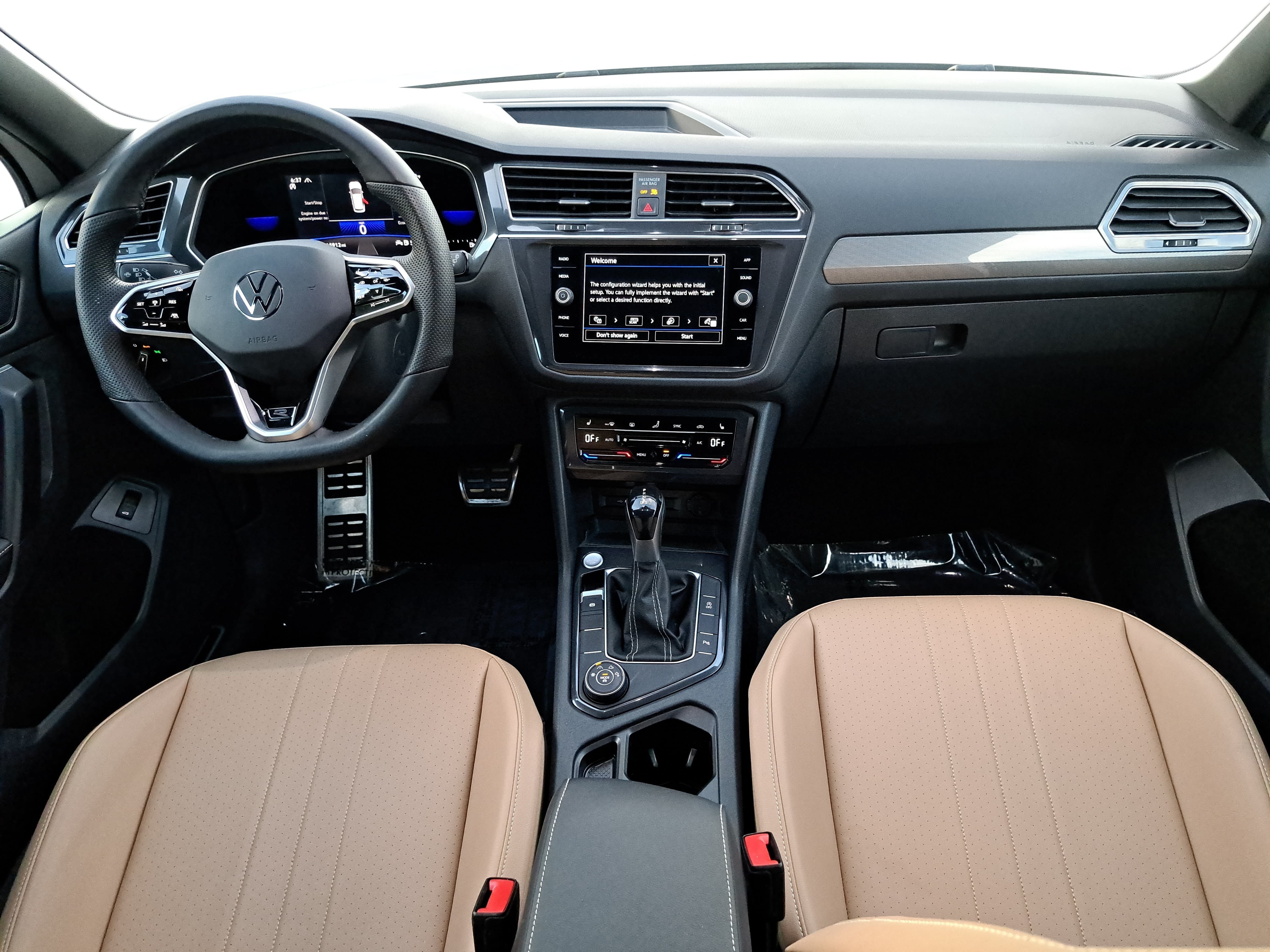 Certified 2022 Volkswagen Tiguan SE R-Line AWD/4WD image 9