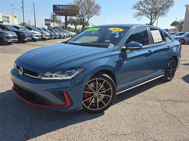 Used 2025 Volkswagen Jetta GLI Autobahn image 27