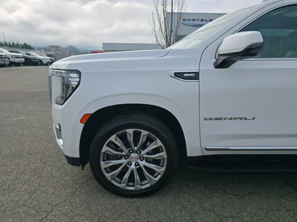 Used 2021 GMC Yukon XL Denali w/ Advanced Technology Package image 19