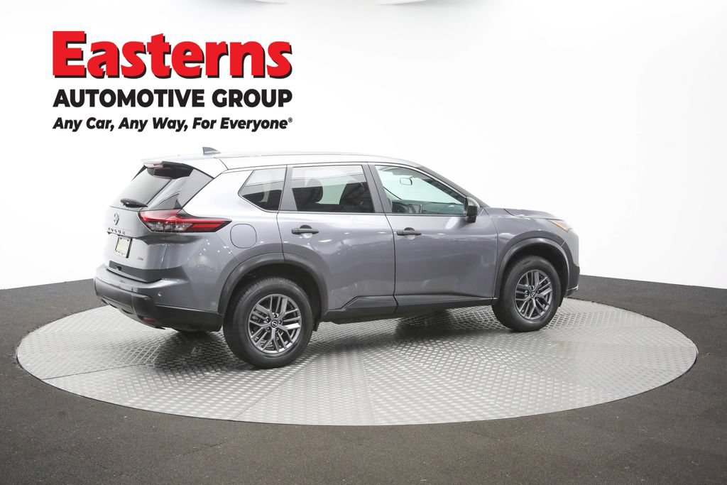 Used 2024 Nissan Rogue S AWD/4WD image 38