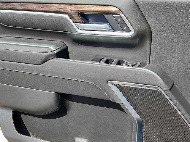 New 2026 Chevrolet Silverado 3500 LT w/ All Star Edition image 6