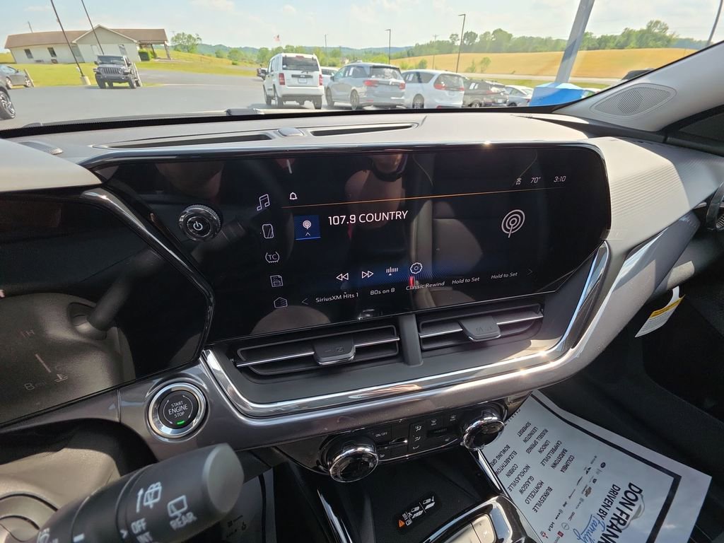 New 2026 Chevrolet Trax ACTIV w/ Sunroof Package FWD image 16