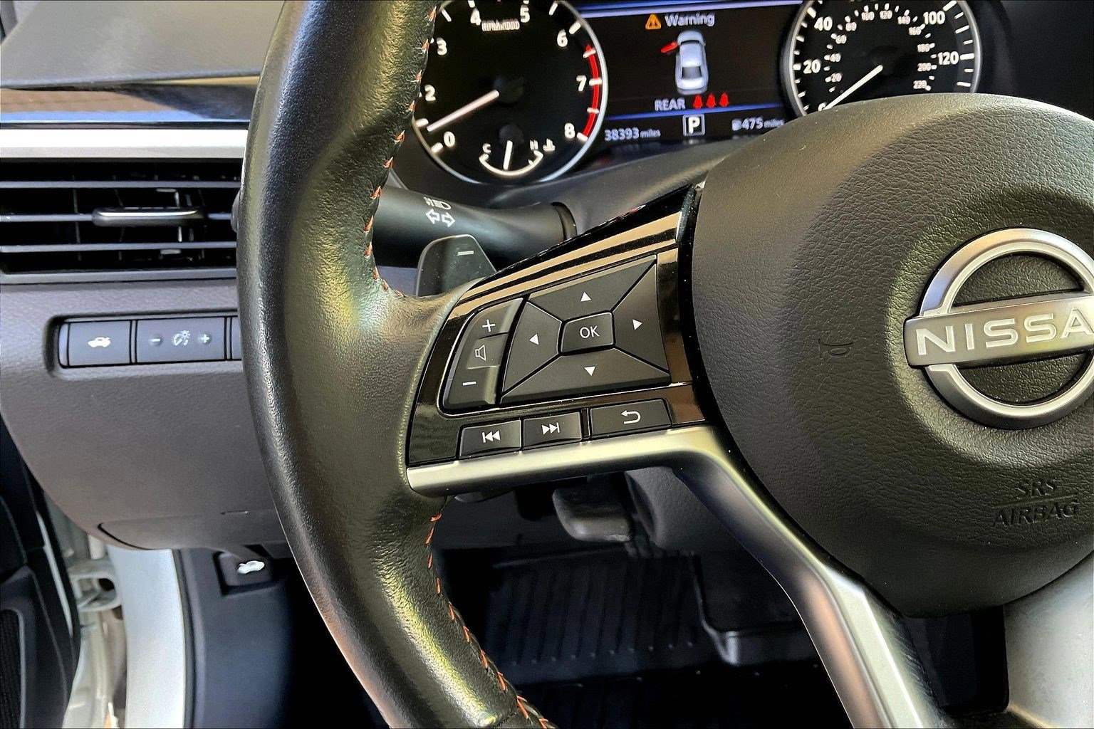 Used 2024 Nissan Altima 2.5 SR w/ SR Premium Package FWD image 11