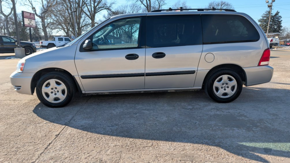 Used 2005 Ford Freestar SE image 11