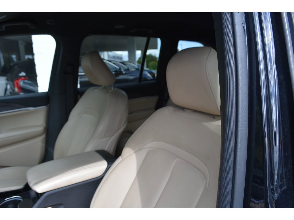 Used 2023 Jeep Grand Cherokee Limited image 29